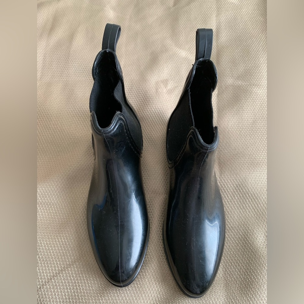 Dirty Laundry Black Rain Boots
